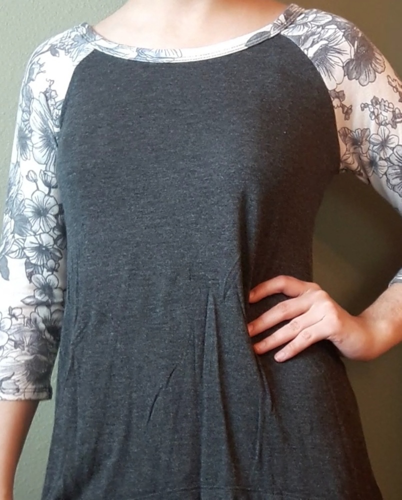 Long sleeve gray blouse